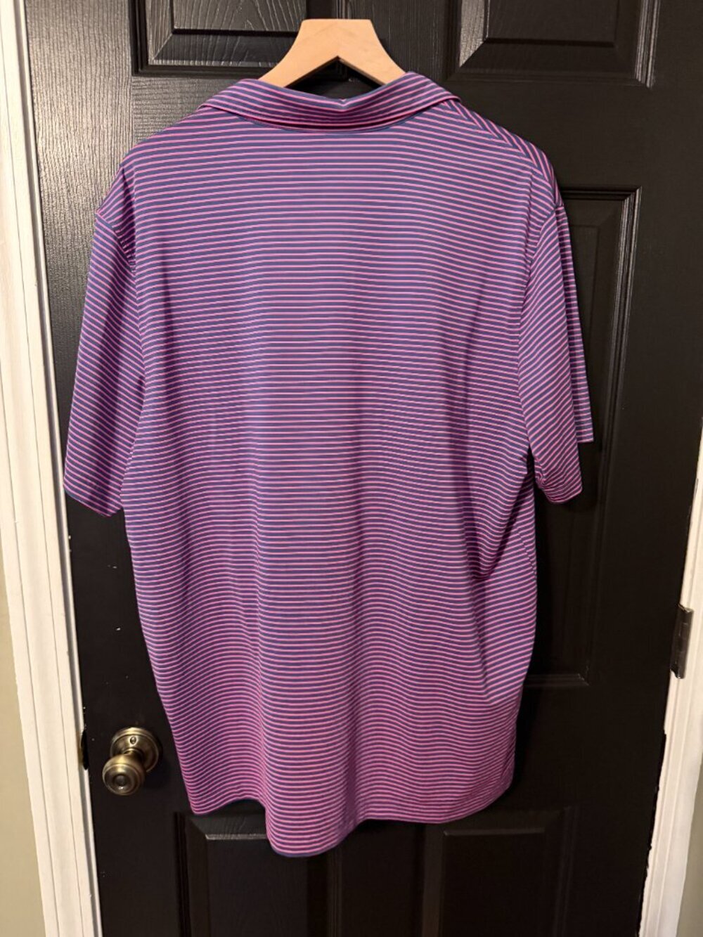 Like New Men's Vineyard Vines Athletic Golf Shirt Light Weight Pink Blue XL - Picture 4 of 4